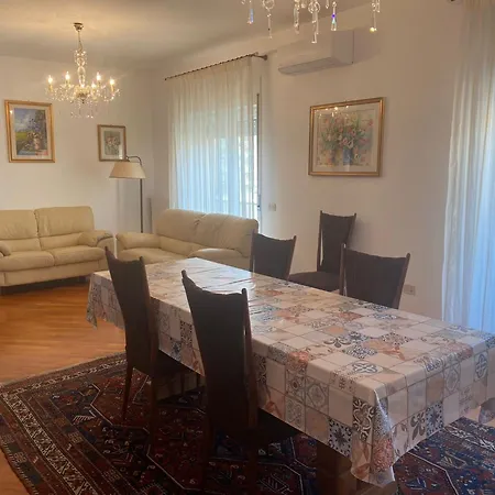 Isoletta 92100 Guest house